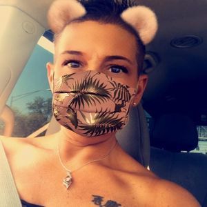 Meet your Posher, Melissa